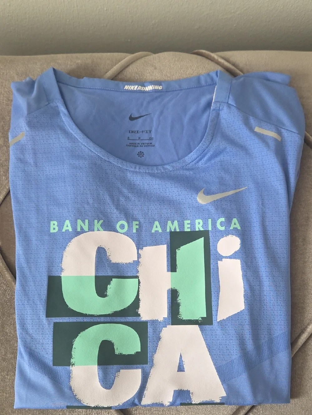 NWT Nike Dri-FIT Rise 365 BOA Chicago Marathon Men’s FD2689 Running Top Small
